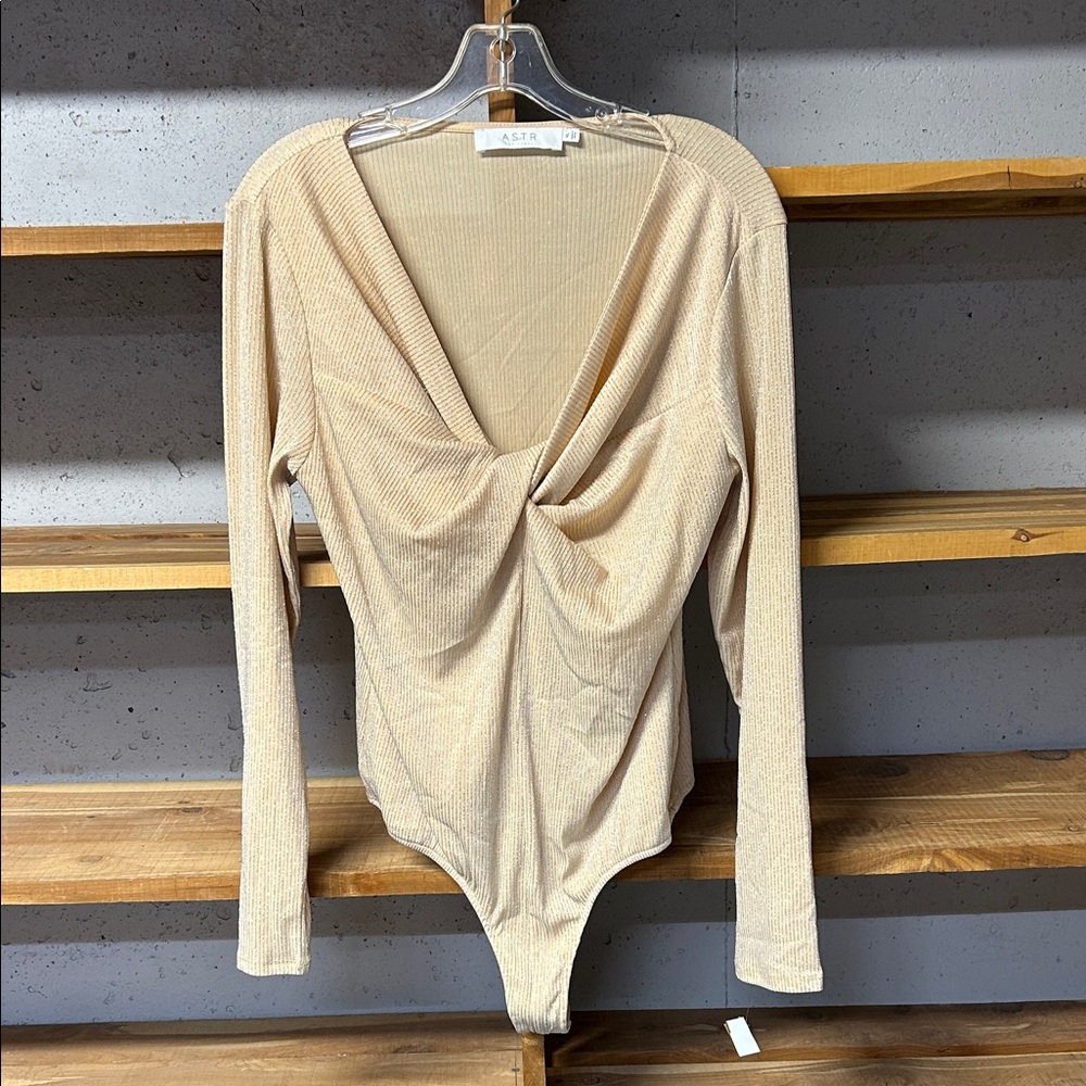 NWT ASTR Cream Draped Twist Front Long Sleeve Bodysuit Size XL